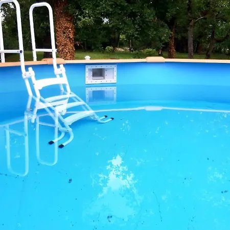 La Batisse A Deux Tours *